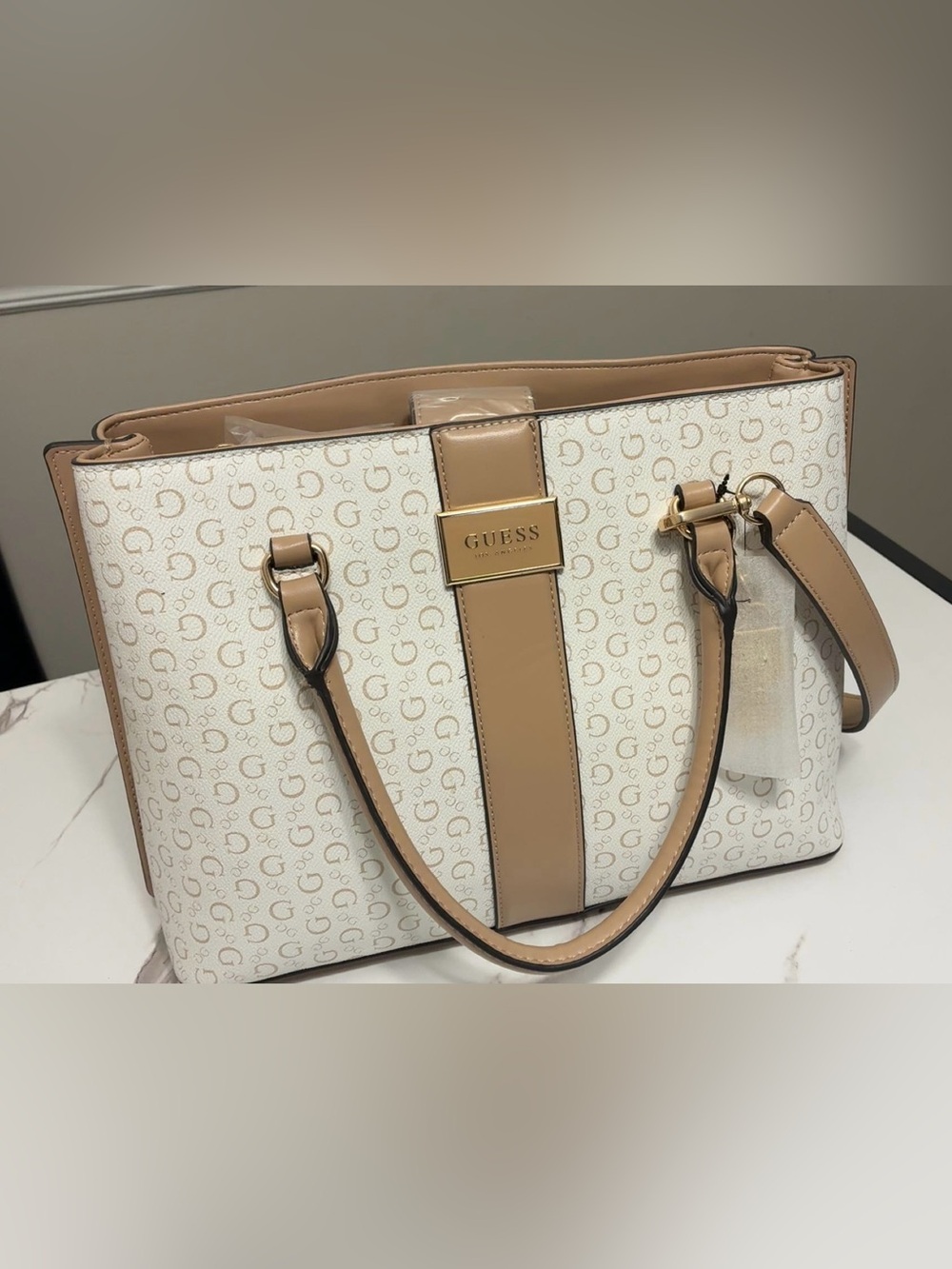 NWT GUESS Monogram Tote bag with crosbody strap & padlock charm- Cream\Tan